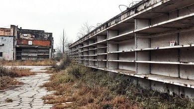 La ciudad se desmorona en abandono
